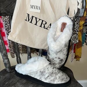 NWT MYRA Slippers
